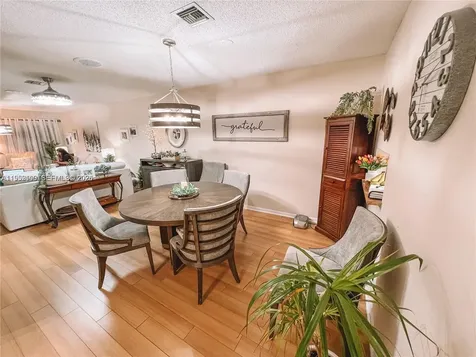 319 Colony Lane Fort Pierce FL 34982