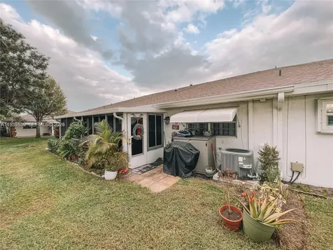 319 Colony Lane Fort Pierce FL 34982
