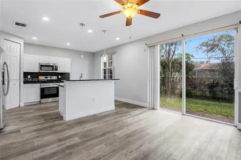 2540 SW 85th Terrace Miramar FL 33025