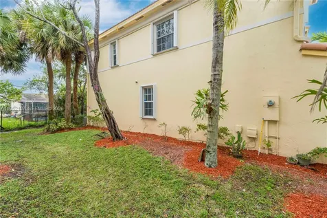 2540 SW 85th Terrace Miramar FL 33025