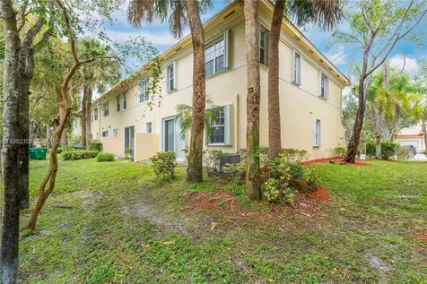 2540 SW 85th Terrace Miramar FL 33025