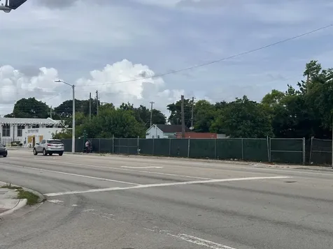 1630 NW 51st Street Miami FL 33142