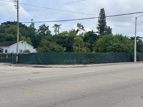 1630 NW 51st Street Miami FL 33142