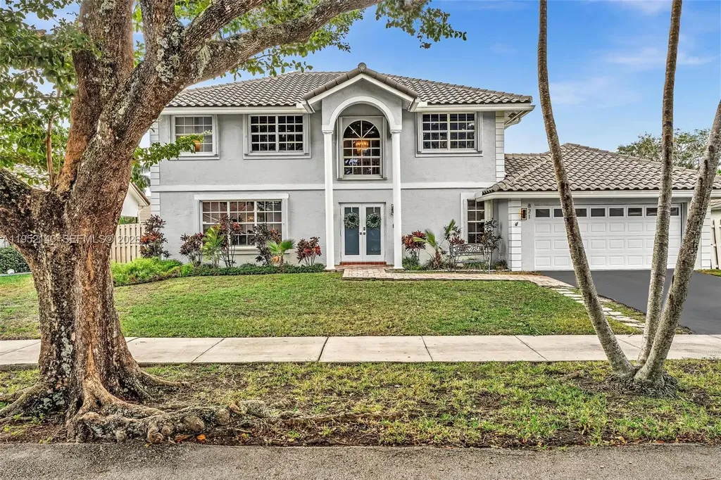 821 Somerset Avenue Davie FL 33325