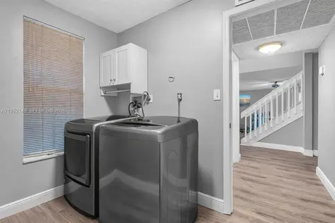 821 Somerset Avenue Davie FL 33325