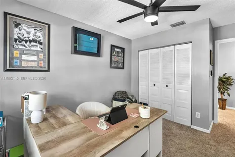 821 Somerset Avenue Davie FL 33325