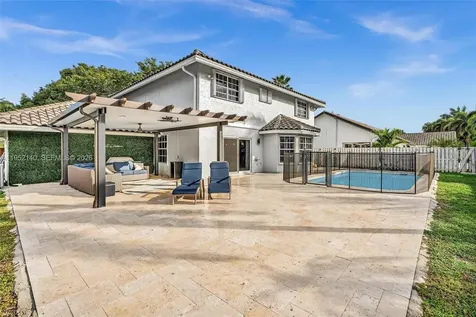 821 Somerset Avenue Davie FL 33325