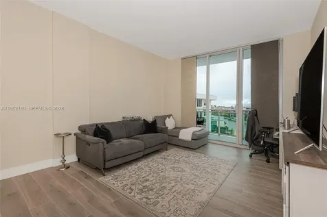 3001 S Ocean Drive Hollywood FL 33019