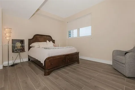 3001 S Ocean Drive Hollywood FL 33019