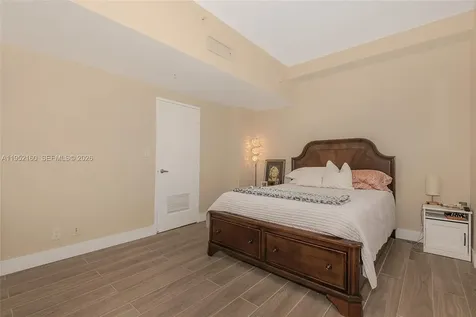 3001 S Ocean Drive Hollywood FL 33019
