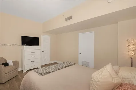 3001 S Ocean Drive Hollywood FL 33019