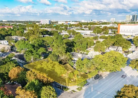 2919 NW 8th Avenue Miami FL 33127