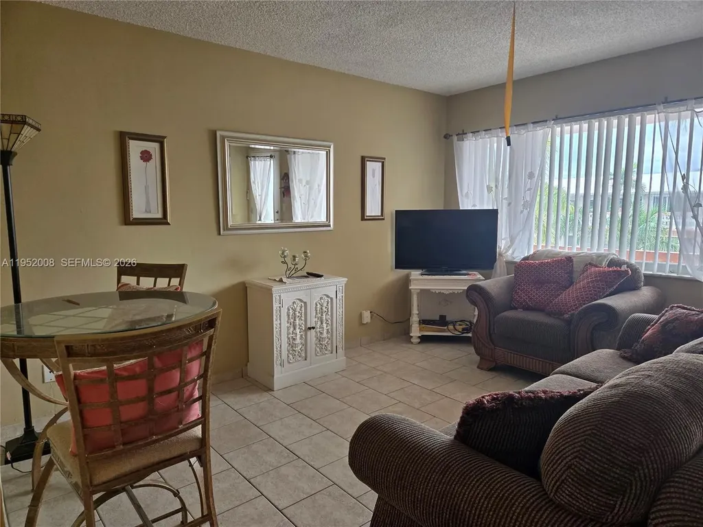 900 SW 11th Avenue Hallandale Beach FL 33009