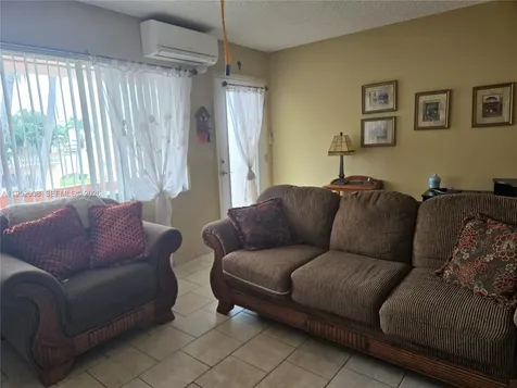 900 SW 11th Avenue Hallandale Beach FL 33009