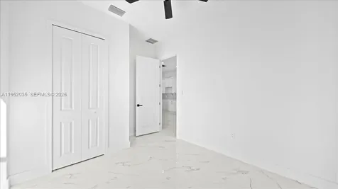 913/915 NE 15th Lane Cape Coral FL 33909