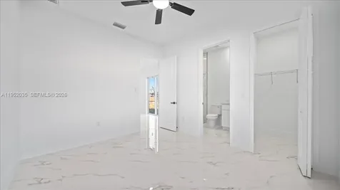 913/915 NE 15th Lane Cape Coral FL 33909