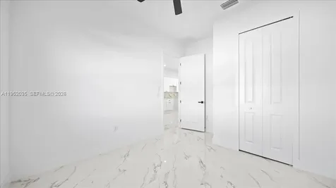 913/915 NE 15th Lane Cape Coral FL 33909