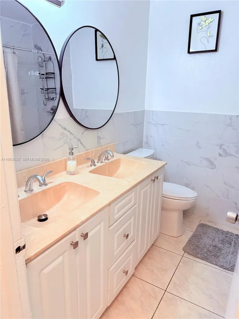 824 SW 12th Court Fort Lauderdale FL 33315