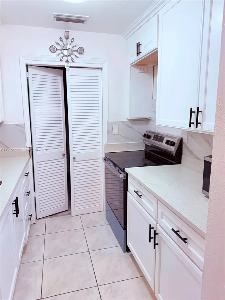 824 SW 12th Court Fort Lauderdale FL 33315