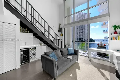 300 S Biscayne Boulevard Miami FL 33131