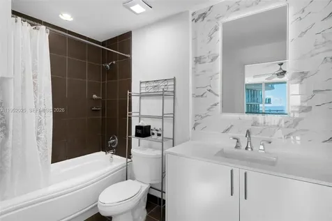 300 S Biscayne Boulevard Miami FL 33131