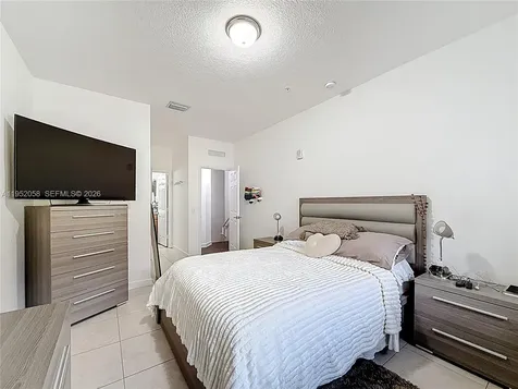 260 NW 109th Avenue Miami FL 33172