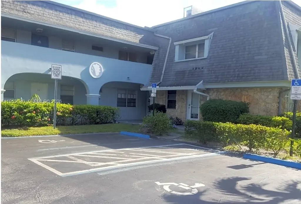 4271 NW 5th Street Plantation FL 33317