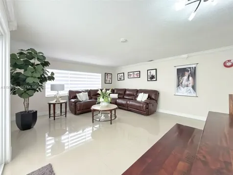 1300 SW 136th Place Miami FL 33184