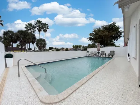 1300 SW 136th Place Miami FL 33184