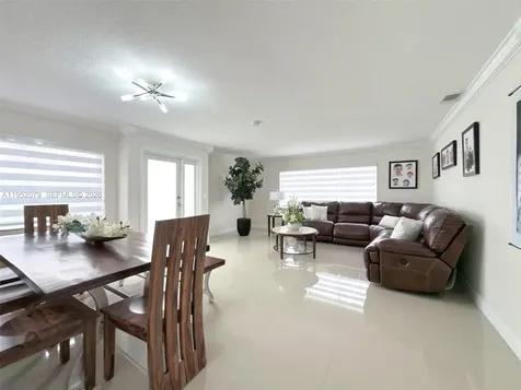 1300 SW 136th Place Miami FL 33184