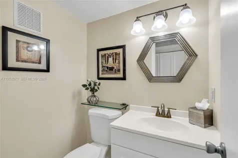 391 Grantham F Deerfield Beach FL 33442