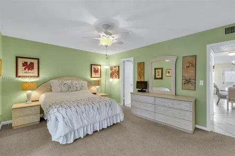 391 Grantham F Deerfield Beach FL 33442