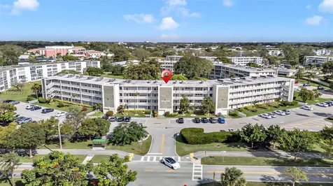 391 Grantham F Deerfield Beach FL 33442