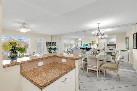 391 Grantham F Deerfield Beach FL 33442