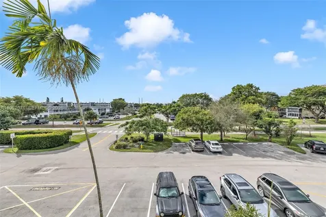 391 Grantham F Deerfield Beach FL 33442