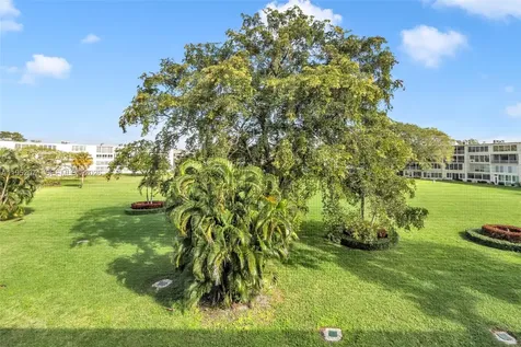 391 Grantham F Deerfield Beach FL 33442