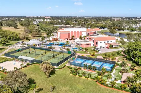 391 Grantham F Deerfield Beach FL 33442