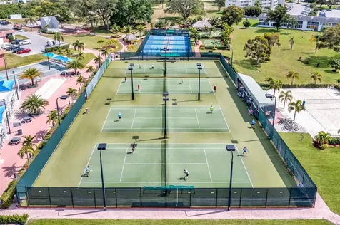 391 Grantham F Deerfield Beach FL 33442