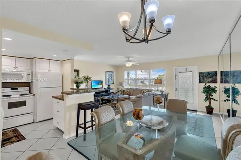 391 Grantham F Deerfield Beach FL 33442