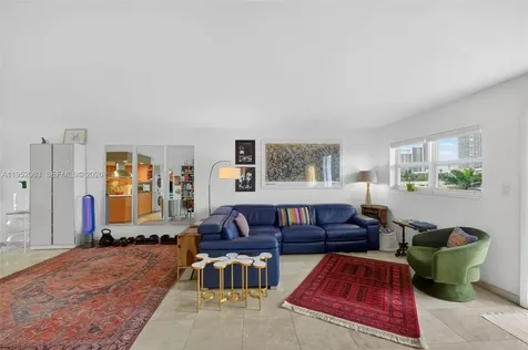 801 Meridian Avenue Miami Beach FL 33139