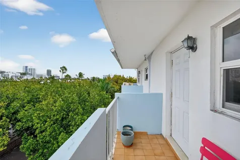 801 Meridian Avenue Miami Beach FL 33139