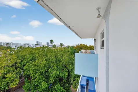 801 Meridian Avenue Miami Beach FL 33139