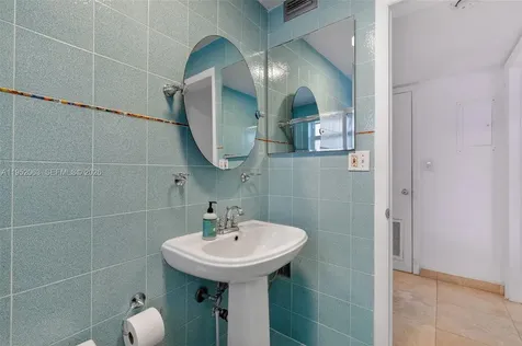 801 Meridian Avenue Miami Beach FL 33139