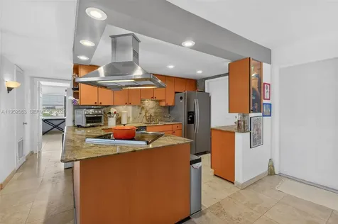 801 Meridian Avenue Miami Beach FL 33139
