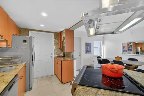 801 Meridian Avenue Miami Beach FL 33139