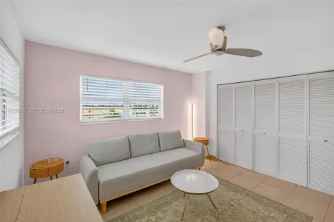 801 Meridian Avenue Miami Beach FL 33139