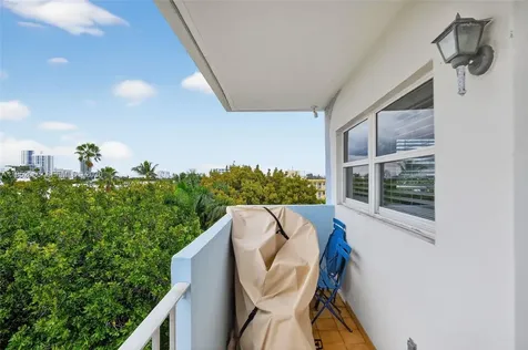 801 Meridian Avenue Miami Beach FL 33139