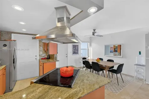 801 Meridian Avenue Miami Beach FL 33139