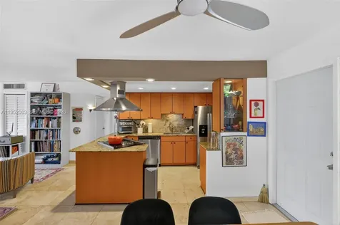 801 Meridian Avenue Miami Beach FL 33139