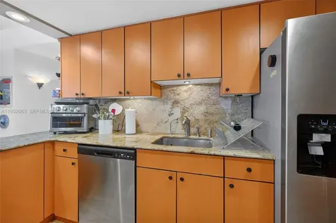 801 Meridian Avenue Miami Beach FL 33139